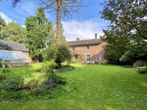 Side garden & small pond- click for photo gallery